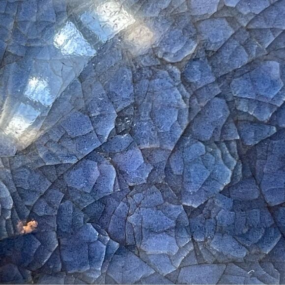 Straining pitcher blue crackle glazed stoneware with large straining holes - Picture 8 of 16